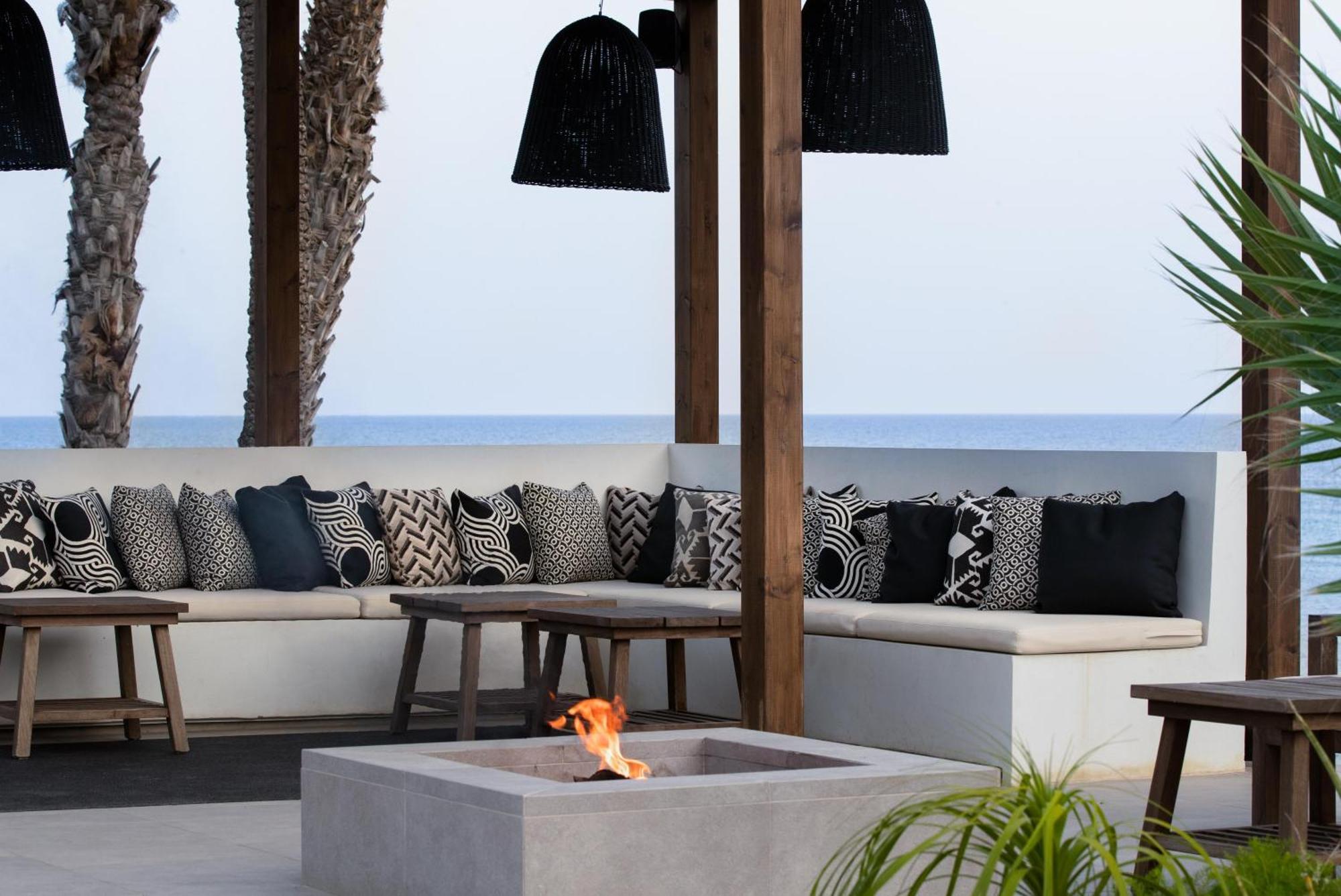 Hotel Almyra 5*