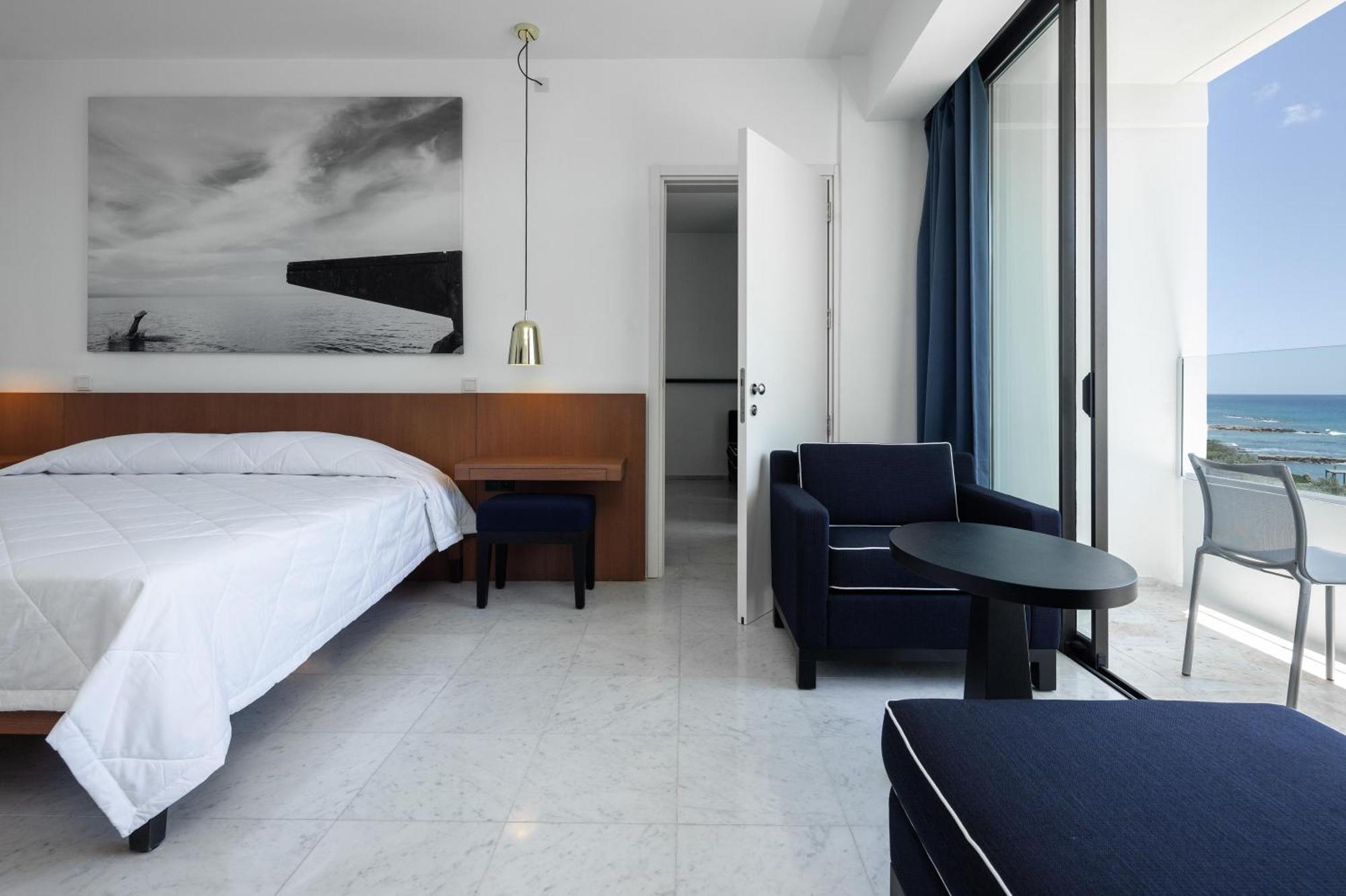 Almyra Hotel 5*