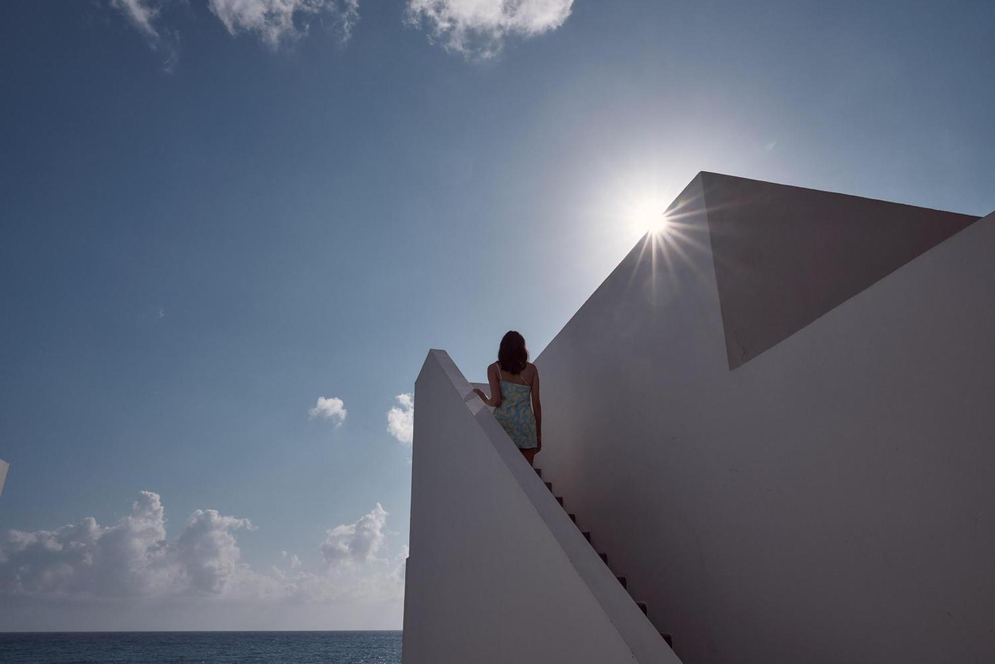 Hotel Almyra 5*