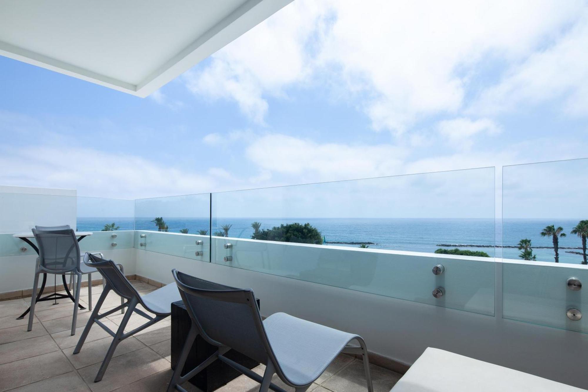 Almyra Hotel 5*