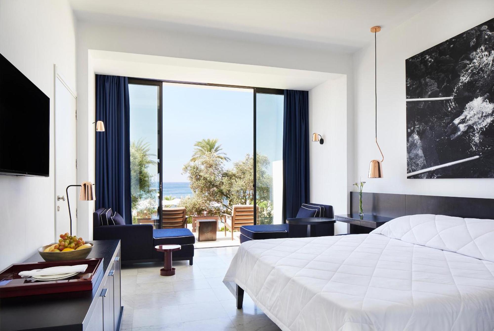 Almyra Hotel 5*